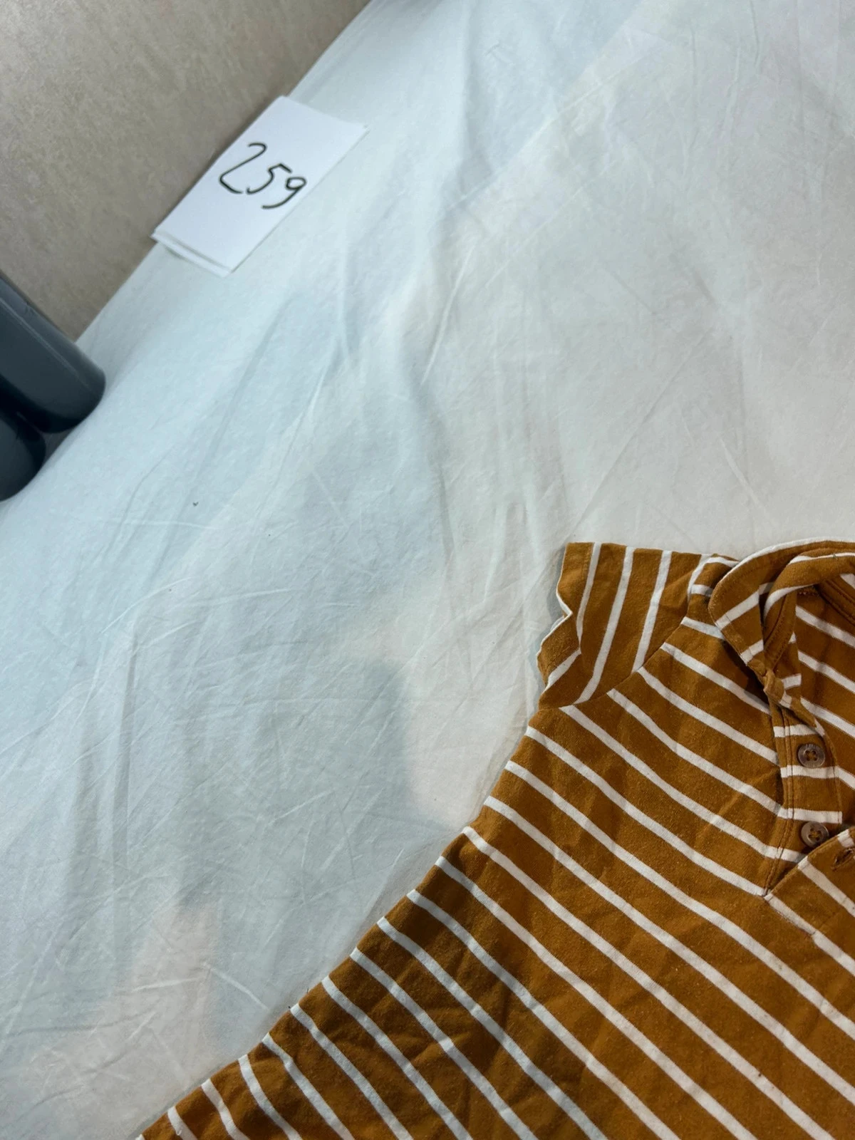 Mono de rayas Vertbaudet marrón blanco talla para niños 12 meses – photo 4